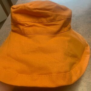 Sun hat (new with tags)